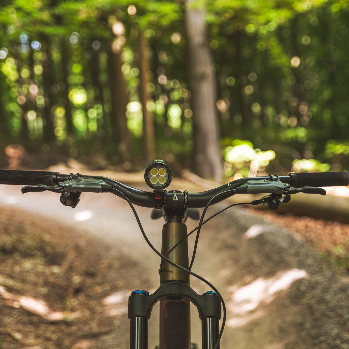 Exposure MAXX-D 17 - 4850 Lumens | 2-36 Hours Runtime | 326g